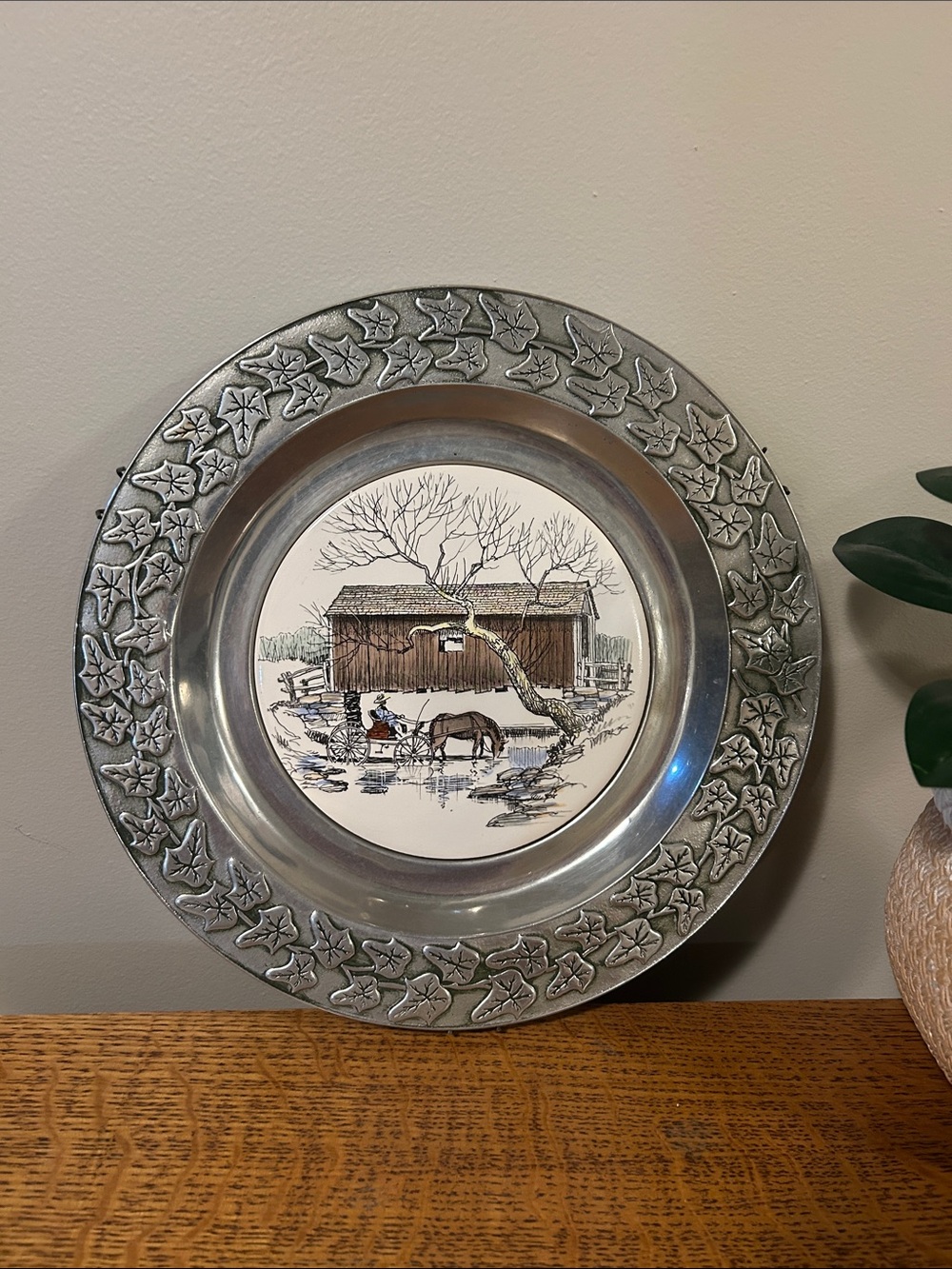 Vintage Wilton Armadale Wall Plate
Covered Bridge 10”